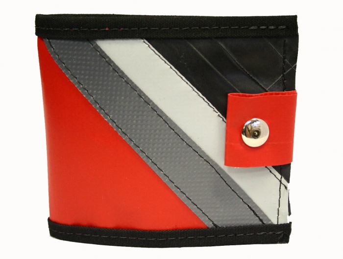 overskud Mauve Byblomst Red Vinyl Wallet - Vaya Bags | Handmade in NYC